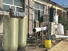 我工廠變遷急轉(zhuǎn)聚丙烯罐4個(gè) 軟化水設(shè)備一套